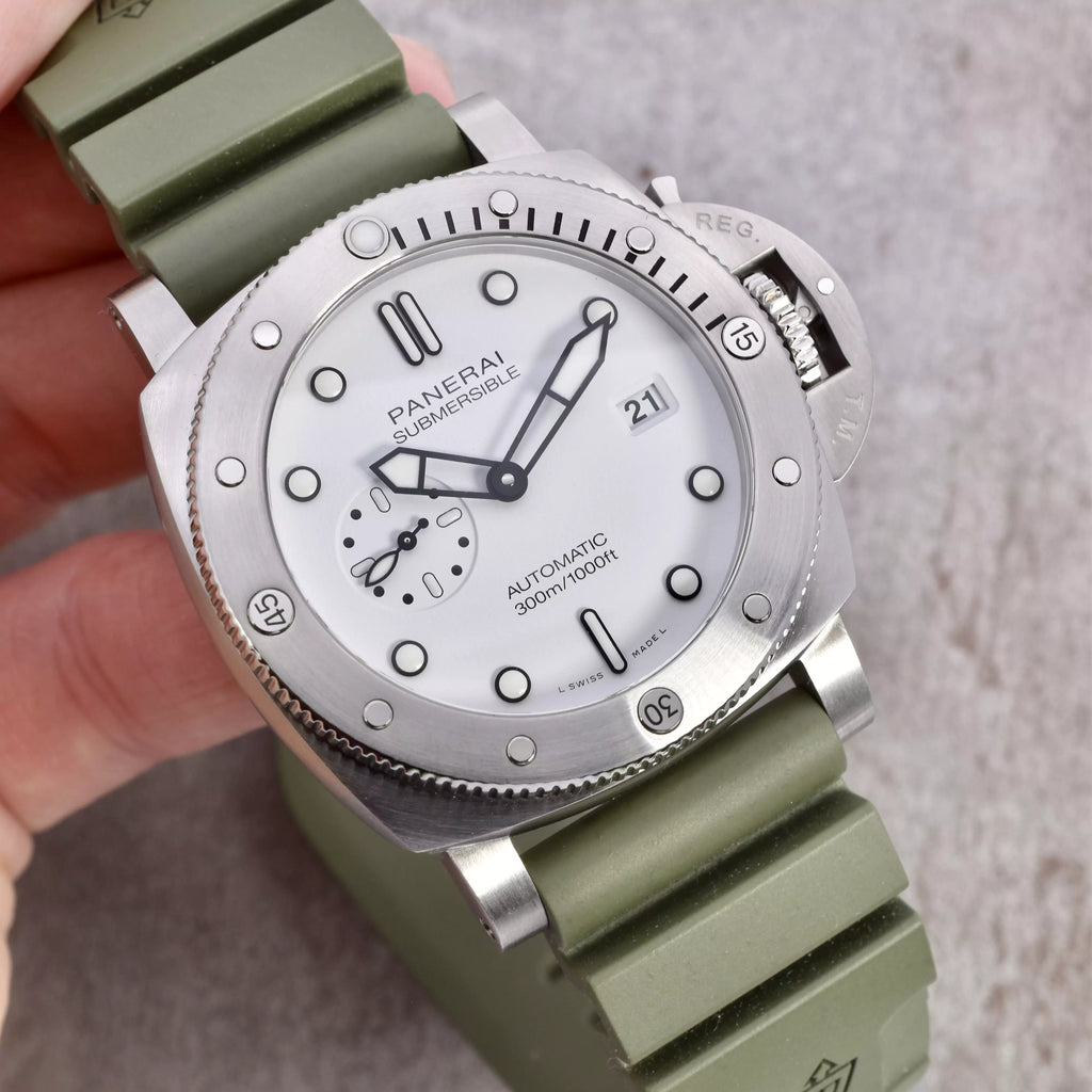 Panerai Submersible 44mm 2022 PAM01226 2022