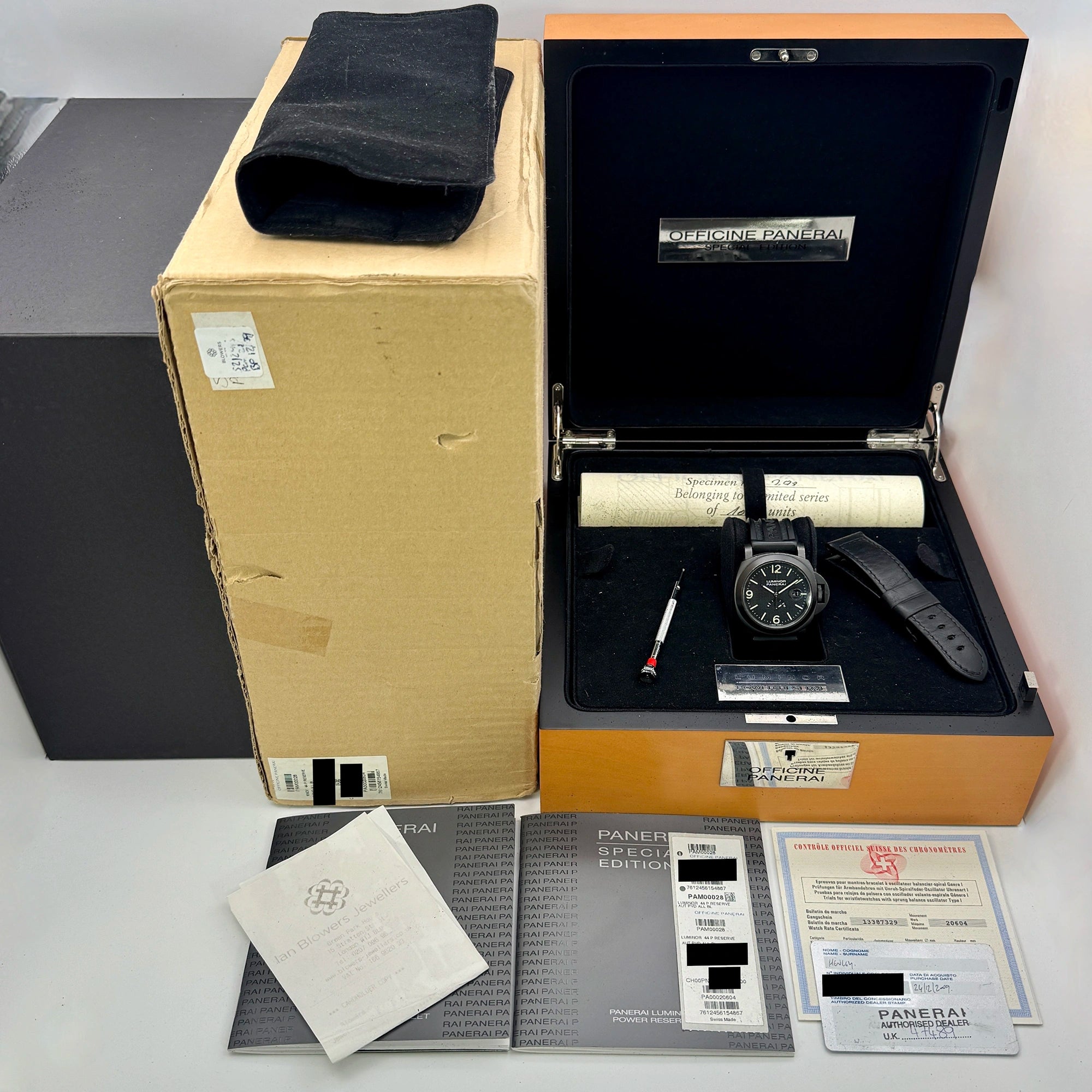 Panerai Luminor 44mm Luminor Power Reserve PAM00028 2009