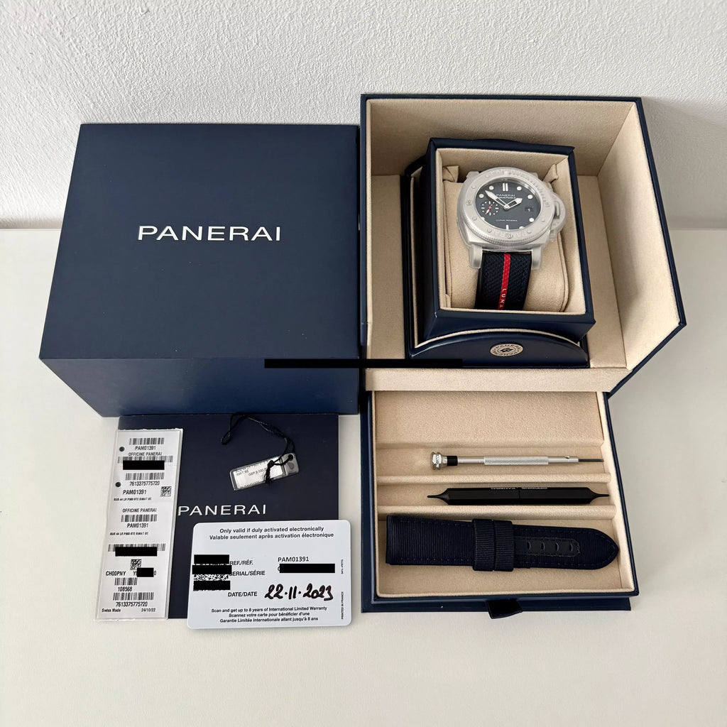 Panerai Submersible Luna Rossa 44mm PAM01391 2023