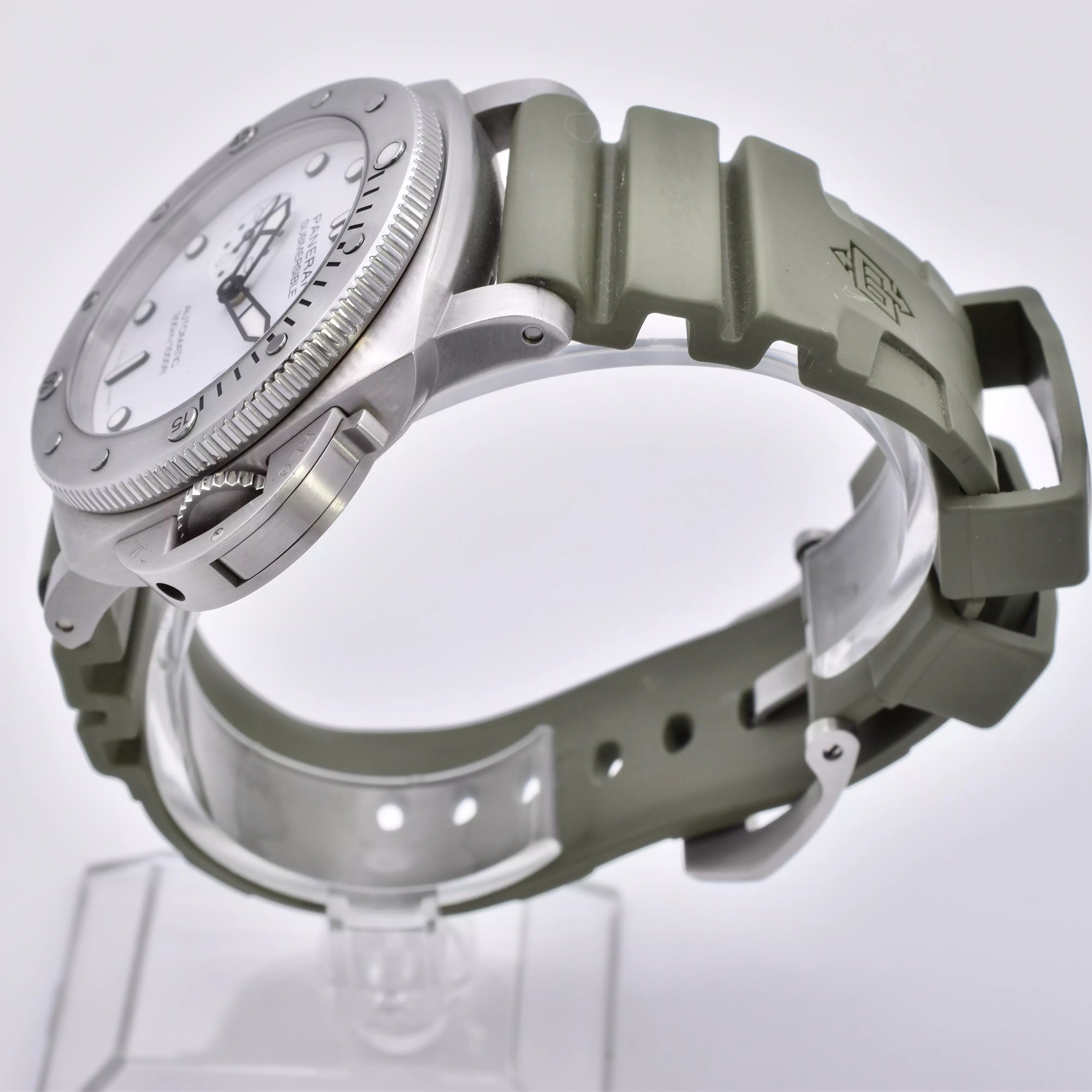 Panerai Submersible 44mm 2022 PAM01226 2022