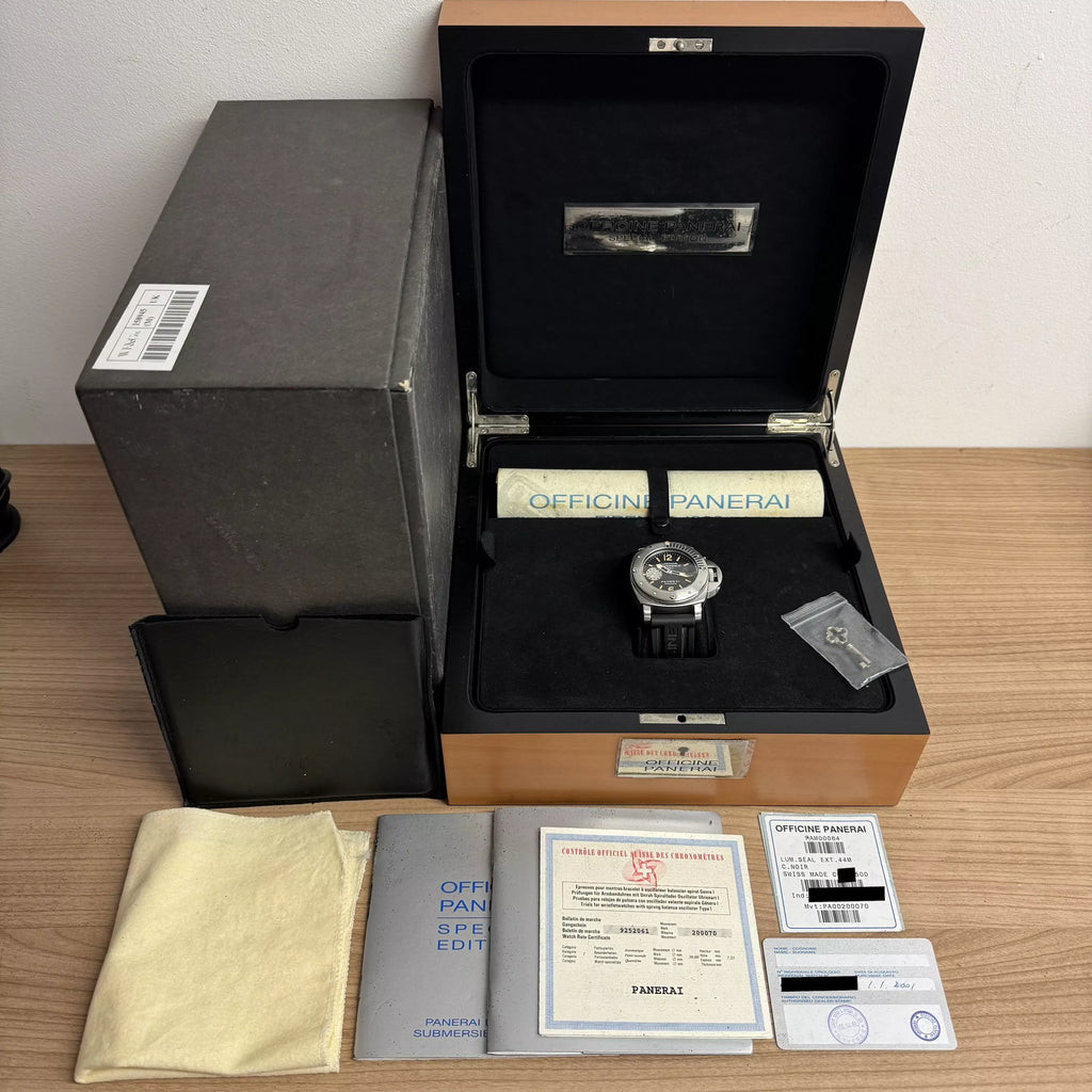 Panerai Submersible Tritium 1000m 44mm PAM00064C 2000