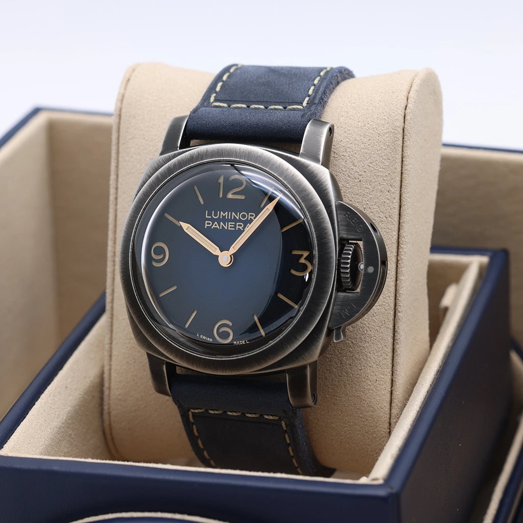 Panerai Luminor Venticinque Paneristi Edition PAM02025 Excellent Condition 2026 Box & Papers