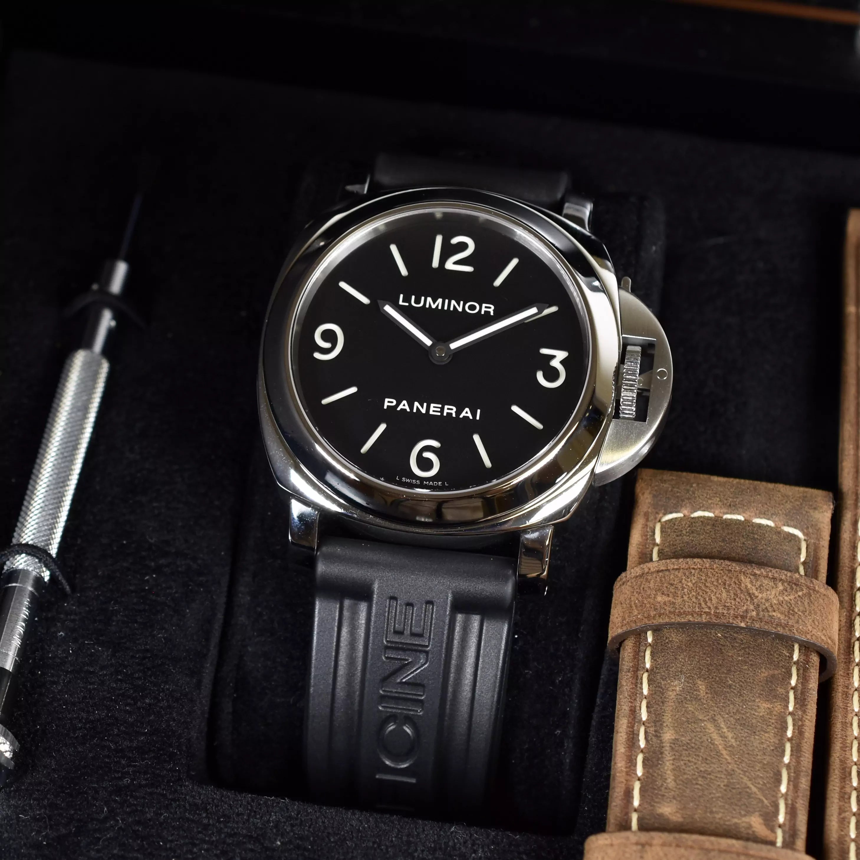 Panerai Luminor 44mm Stainless Steel PAM00112 2010