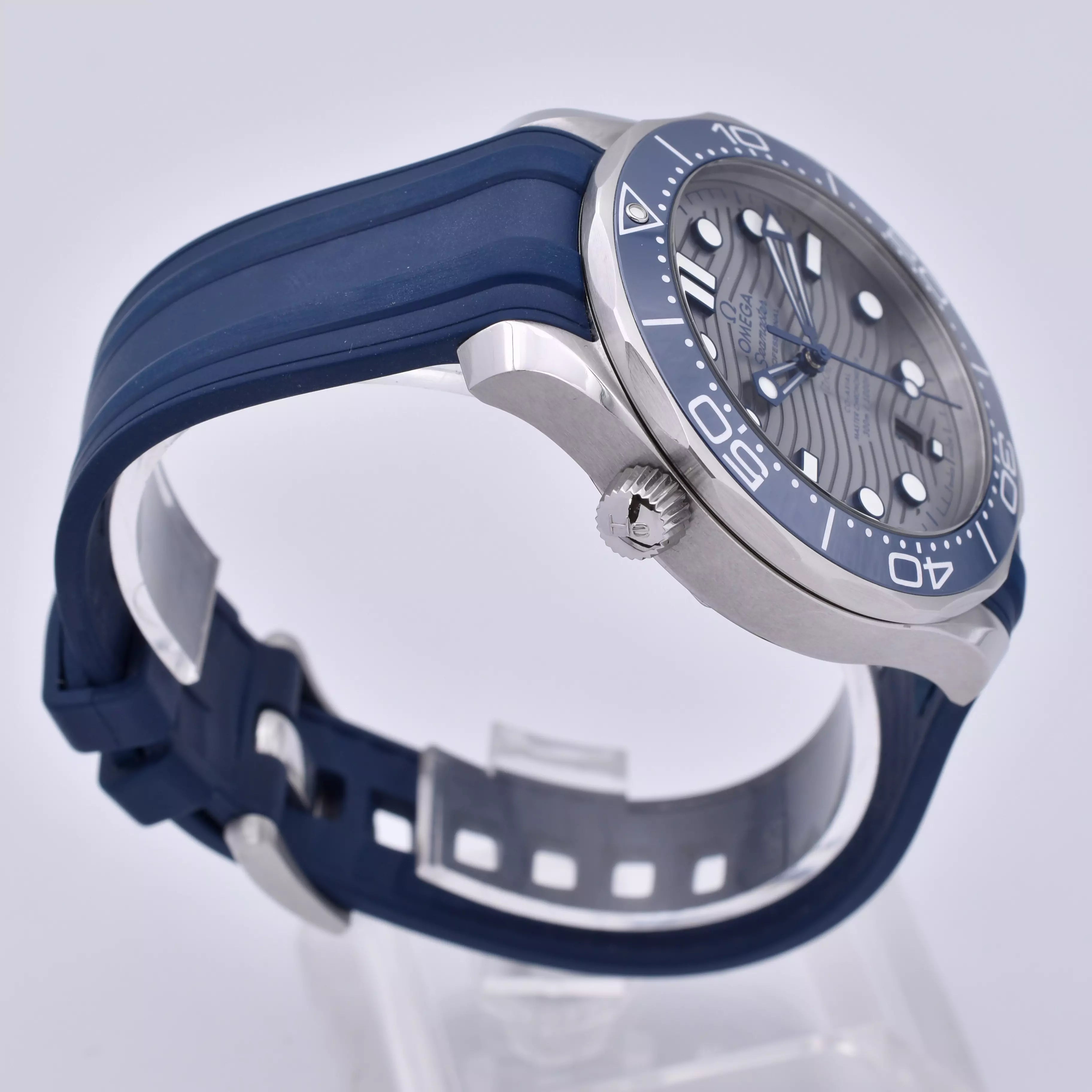 OMEGA Seamaster 300m Co-Axial 210.32.42.20.06.001 2019