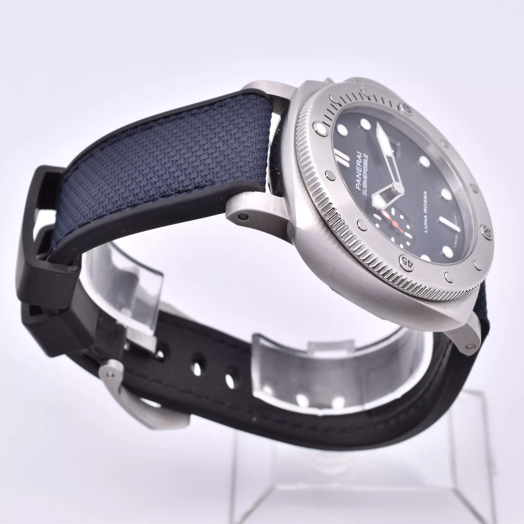 Panerai Submersible Luna Rossa 44mm PAM01391 2023