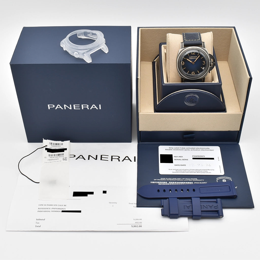 Panerai Luminor Venticinque Paneristi Edition PAM02025 Excellent Condition 2026 Box & Papers