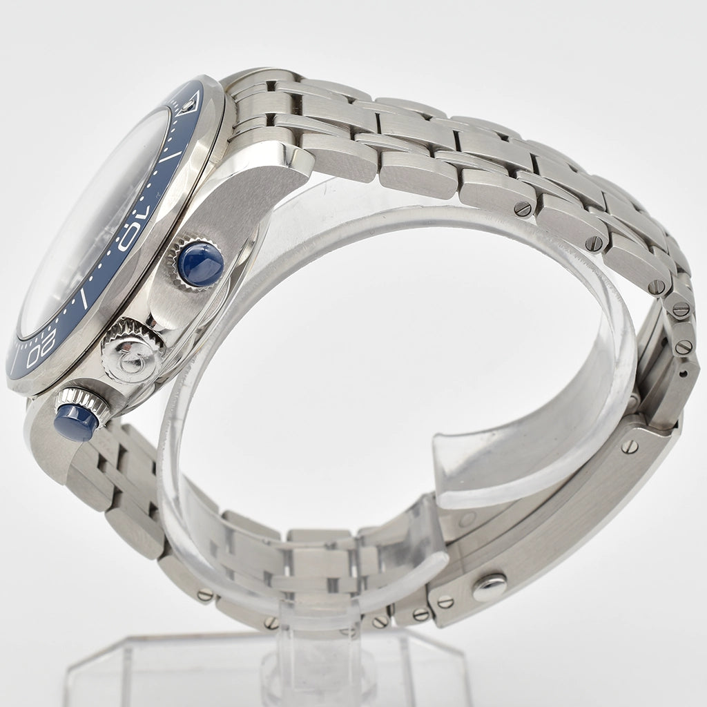 Omega Seamaster Diver 300M Master Co-Axial 44 Chronograph Stainless Steel 210.30.44.51.03.001 2026 Box & Papers