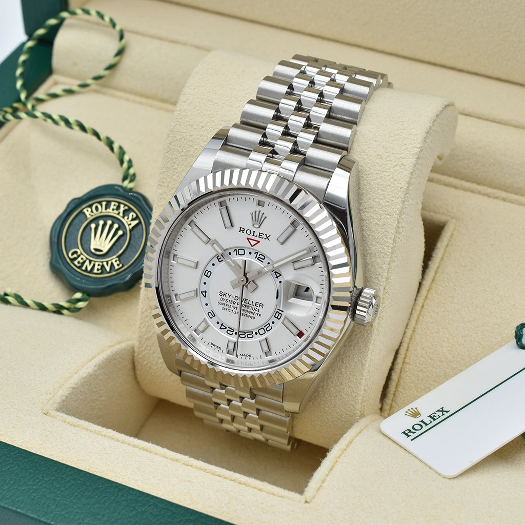 Rolex Sky-Dweller Stainless Steel White Oyster 326934.0002 2022 – Pre-owned Watch | Wiseman's Watches