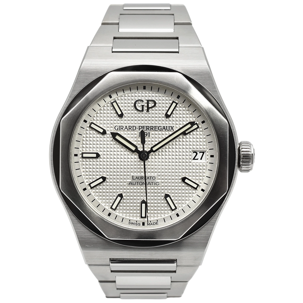 Girard Perregaux Laureato Automatic 42mm 81010-11-131-11A 2022 Box & Papers