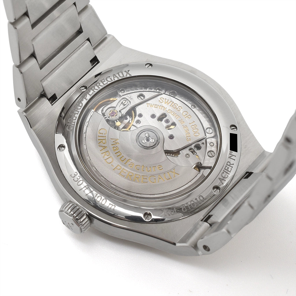 Girard Perregaux Laureato Automatic 42mm 81010-11-131-11A 2022 Box & Papers
