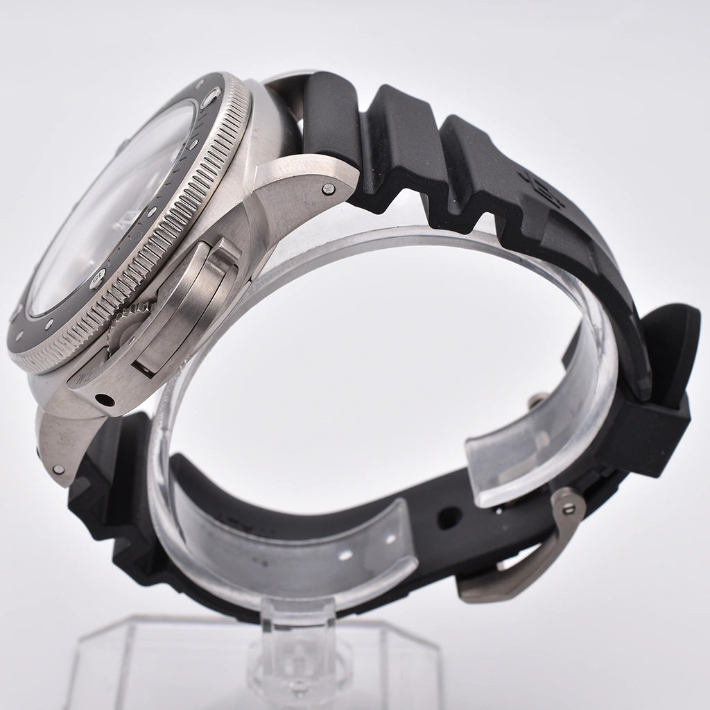 Panerai Submersible 47mm Titanio Amagnetic PAM00389 2014