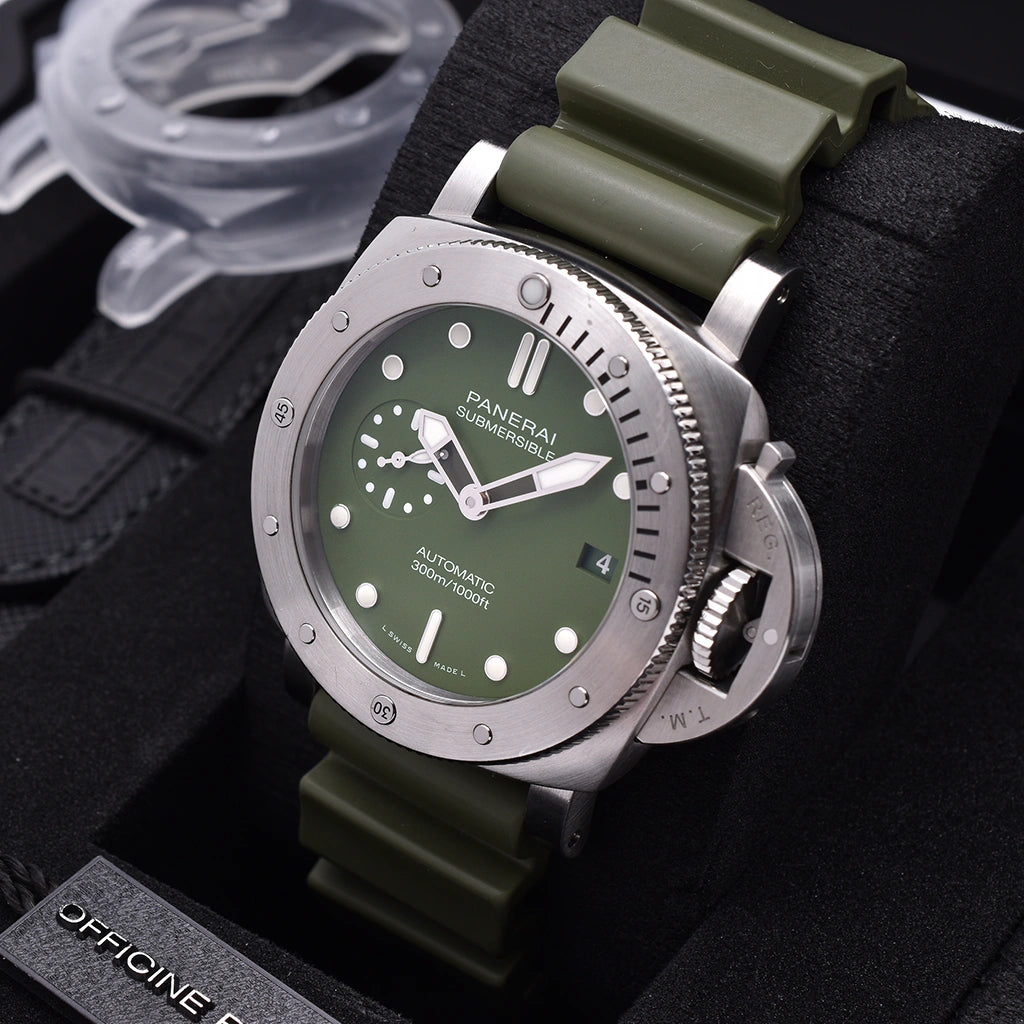 Panerai Submersible 1950 Verde Militare 42mm PAM01055 Box & Papers