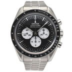 OMEGA Speedmaster Moonwatch Reverse Panda Sapphire 310.30.42.50.01.004 2026 Box & Papers