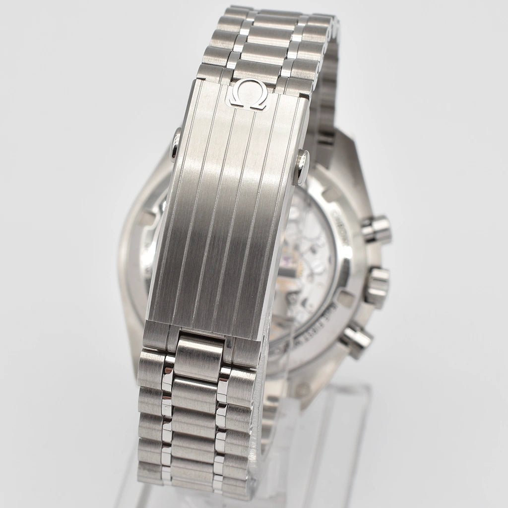 OMEGA Speedmaster Moonwatch Reverse Panda Sapphire 310.30.42.50.01.004 2026 Box & Papers