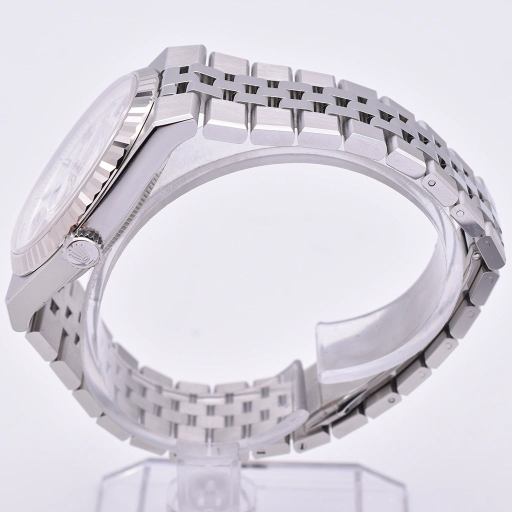 Rolex Land-Dweller 40 Oystersteel/White Gold Model no. 127334 2026 Box & Papers
