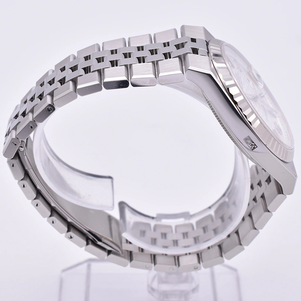 Rolex Land-Dweller 40 Oystersteel/White Gold Model no. 127334 2026 Box & Papers