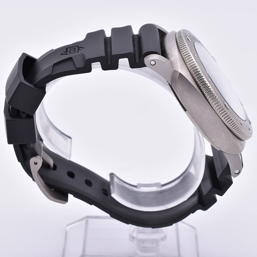 Panerai Submersible Titanium 47mm 2018 Box & Papers PAM01305