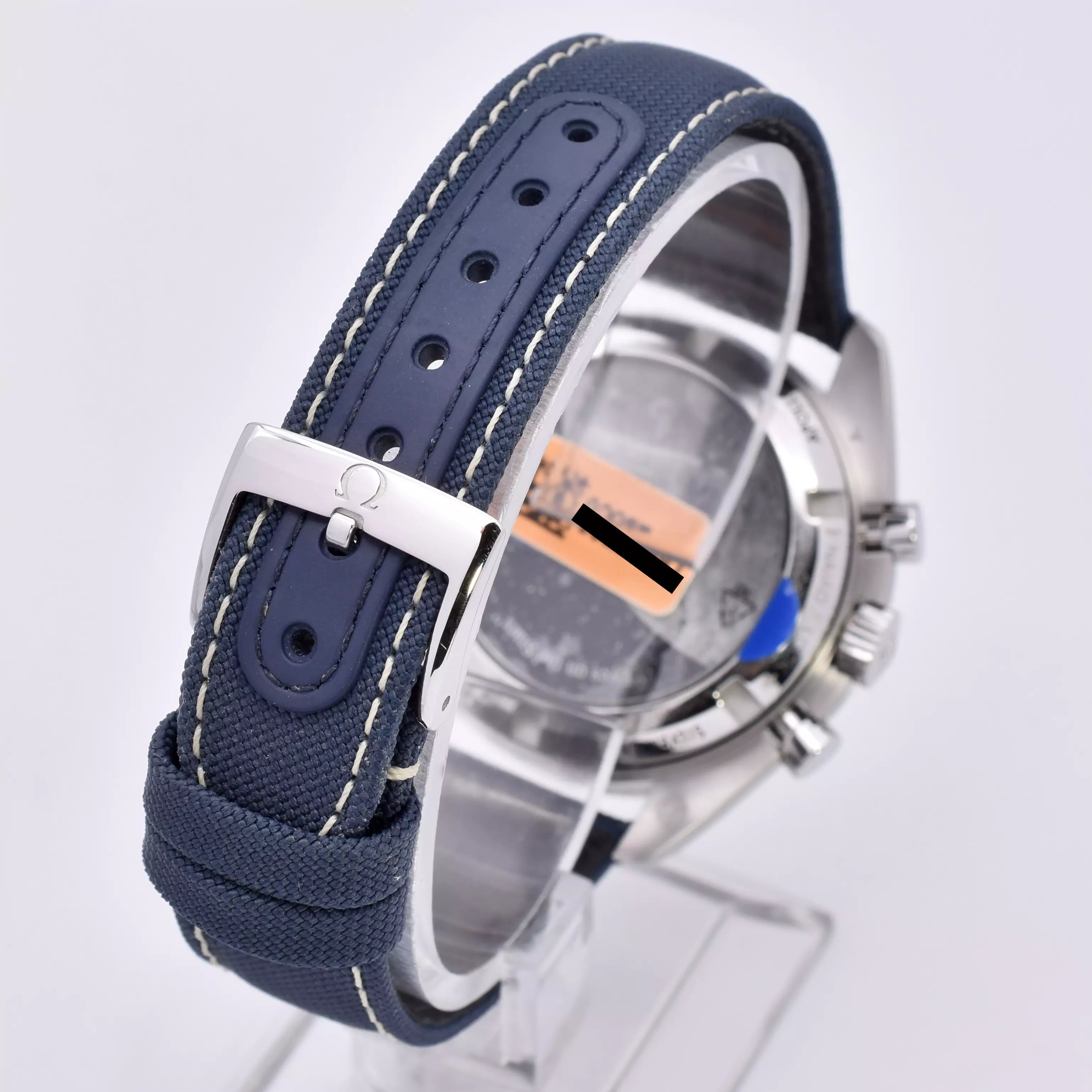 OMEGA Speedmaster Silver Snoopy Award 2023 310.32.42.50.02.001 2023
