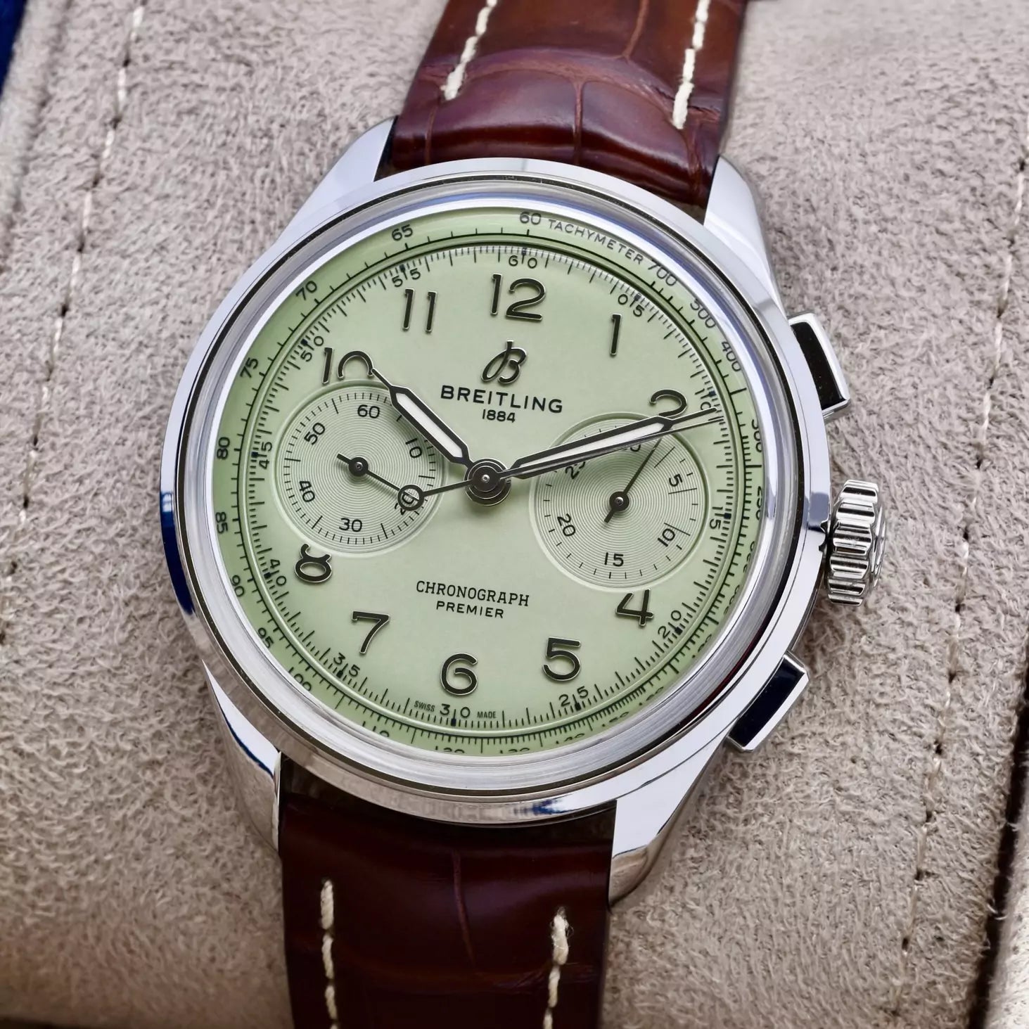 Breitling Premier B09 Chronograph AB0930D31L1P1 2023