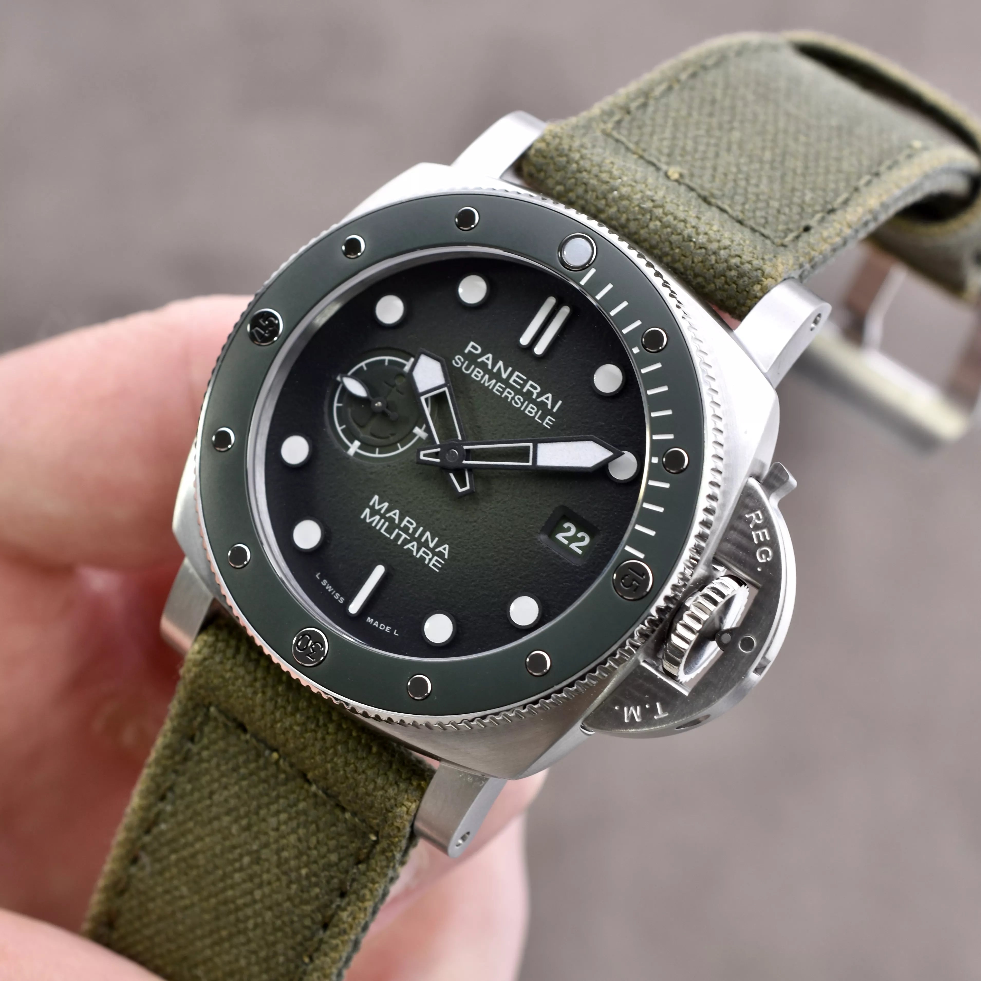 Panerai Submersible 44mm Brand New PAM01697 2025