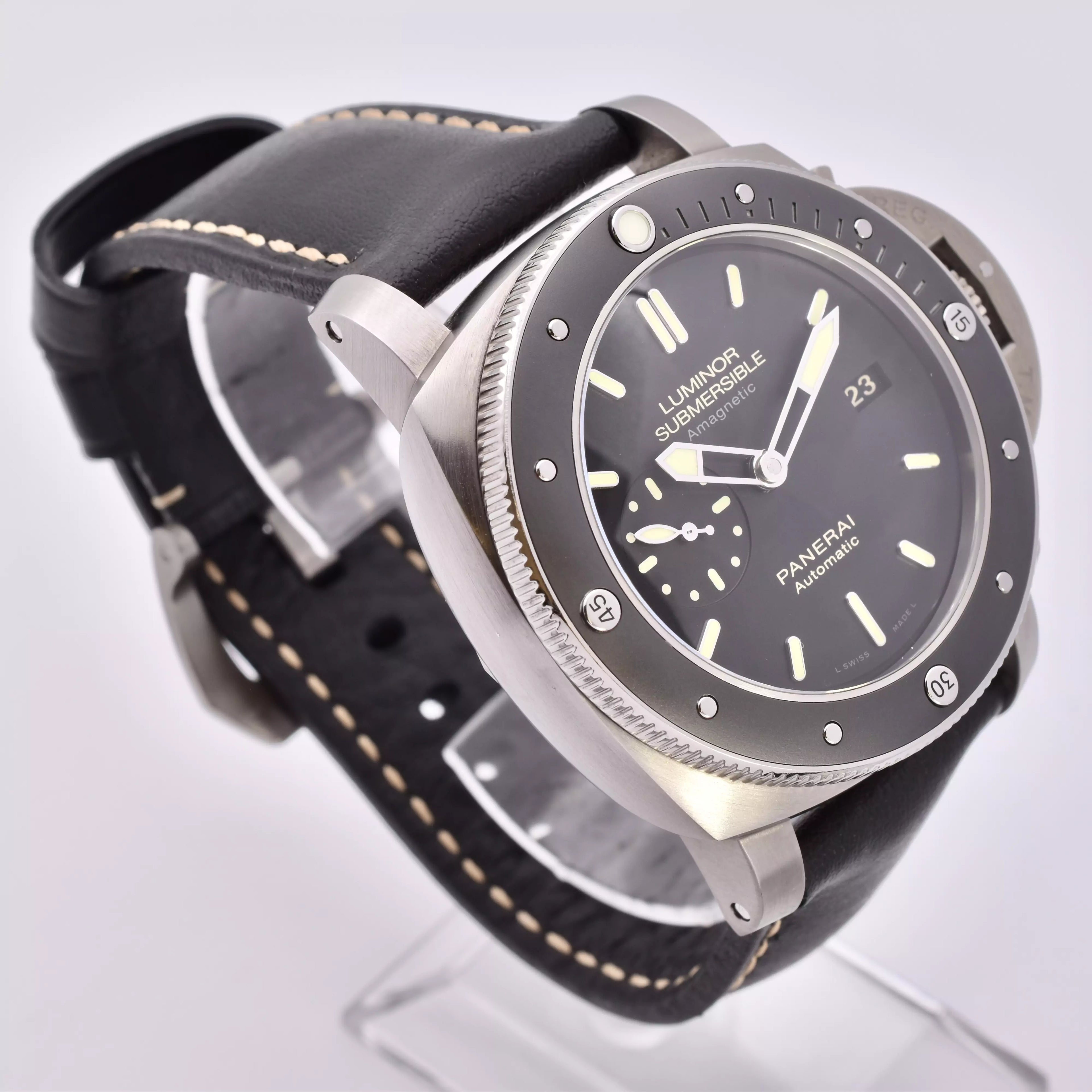 Panerai Submersible 47mm Titanio Amagnetic PAM00389 2016