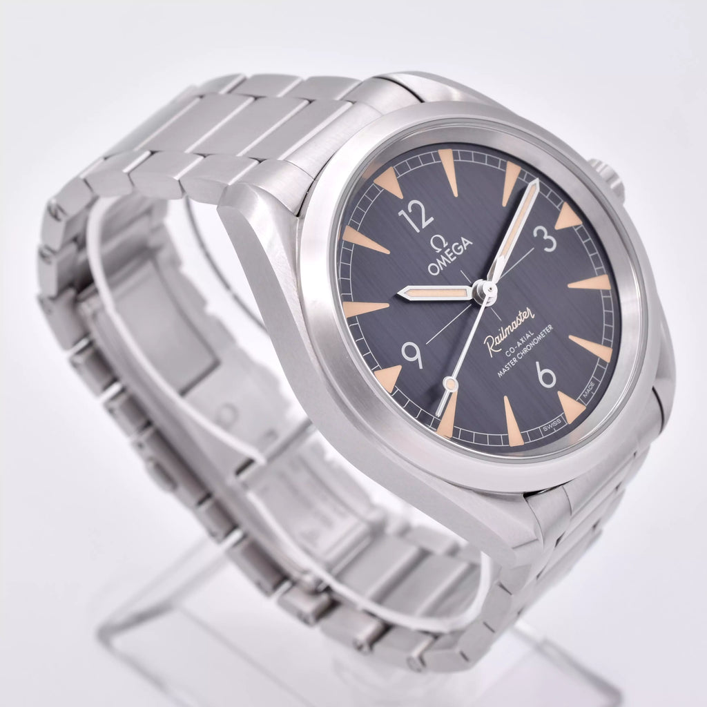 OMEGA Railmaster 2019 Box & Papers 220.10.40.20.01.001 2019