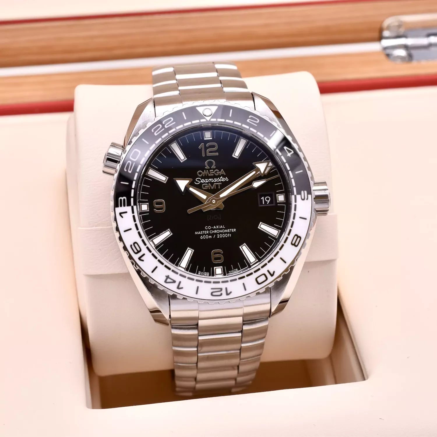 OMEGA Seamaster Planet Ocean GMT 43.5mm 215.30.44.22.01.001 2020