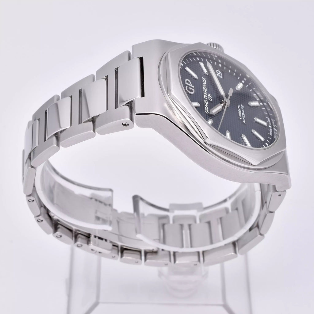 Girard Perregaux Laureato Automatic 42mm 81010-11-431-11A 2022