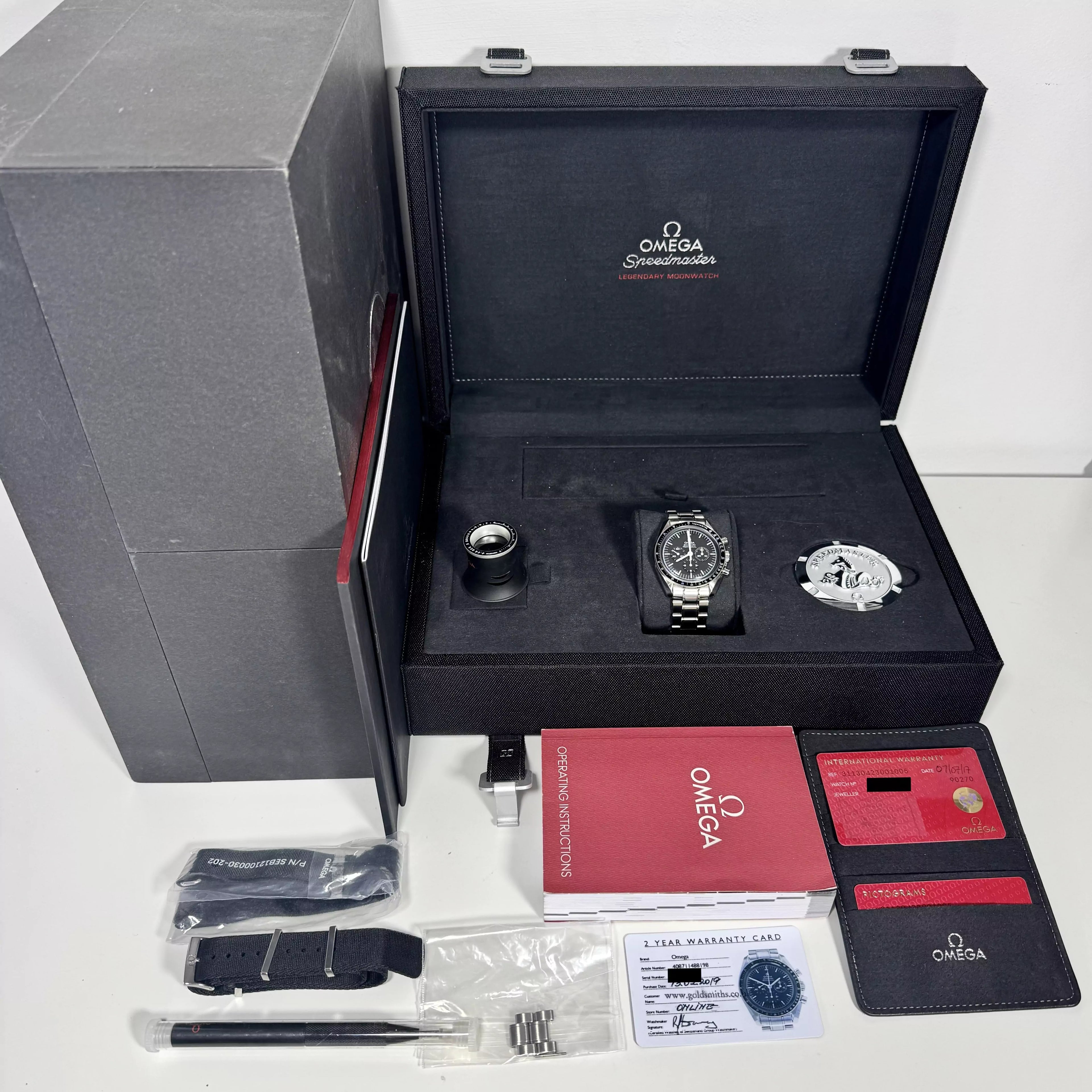OMEGA Speedmaster Professional Hesalite 311.30.42.30.01.005 2017