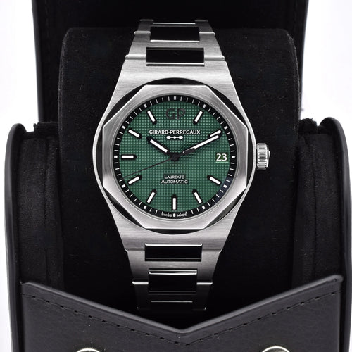 Girard Perregaux Laureato 2023 Full Set 81010-11-3153-1CM 2023