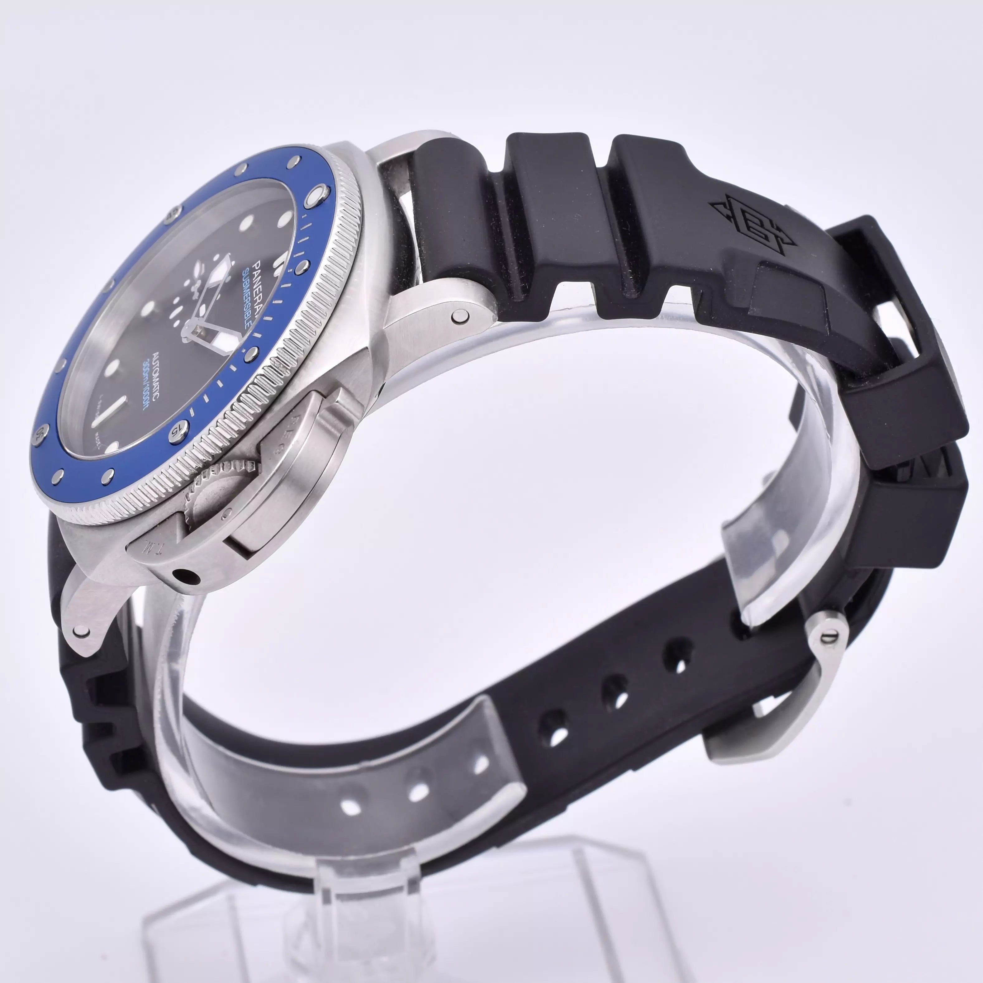 Panerai Submersible 42mm Online Exclusive PAM01209 2021