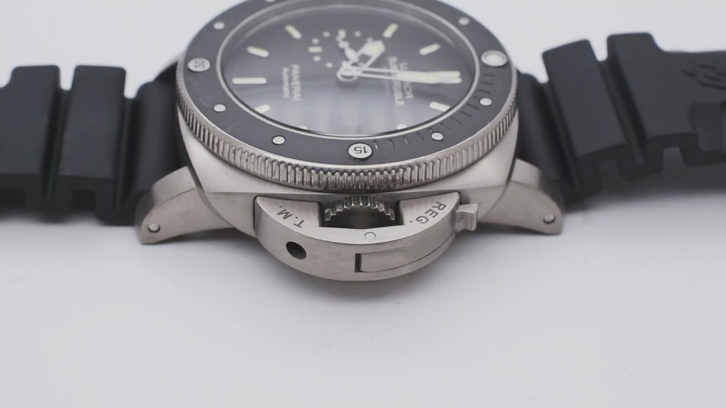 Panerai Submersible 47mm Titanio Amagnetic PAM00389 2014