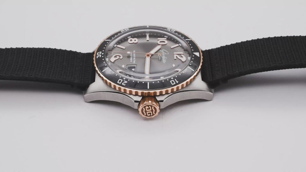 Glashütte Original  SeaQ Panorama Date Stainless Steel / Red Gold / Grey  Ref 1-36-13-04-91-34