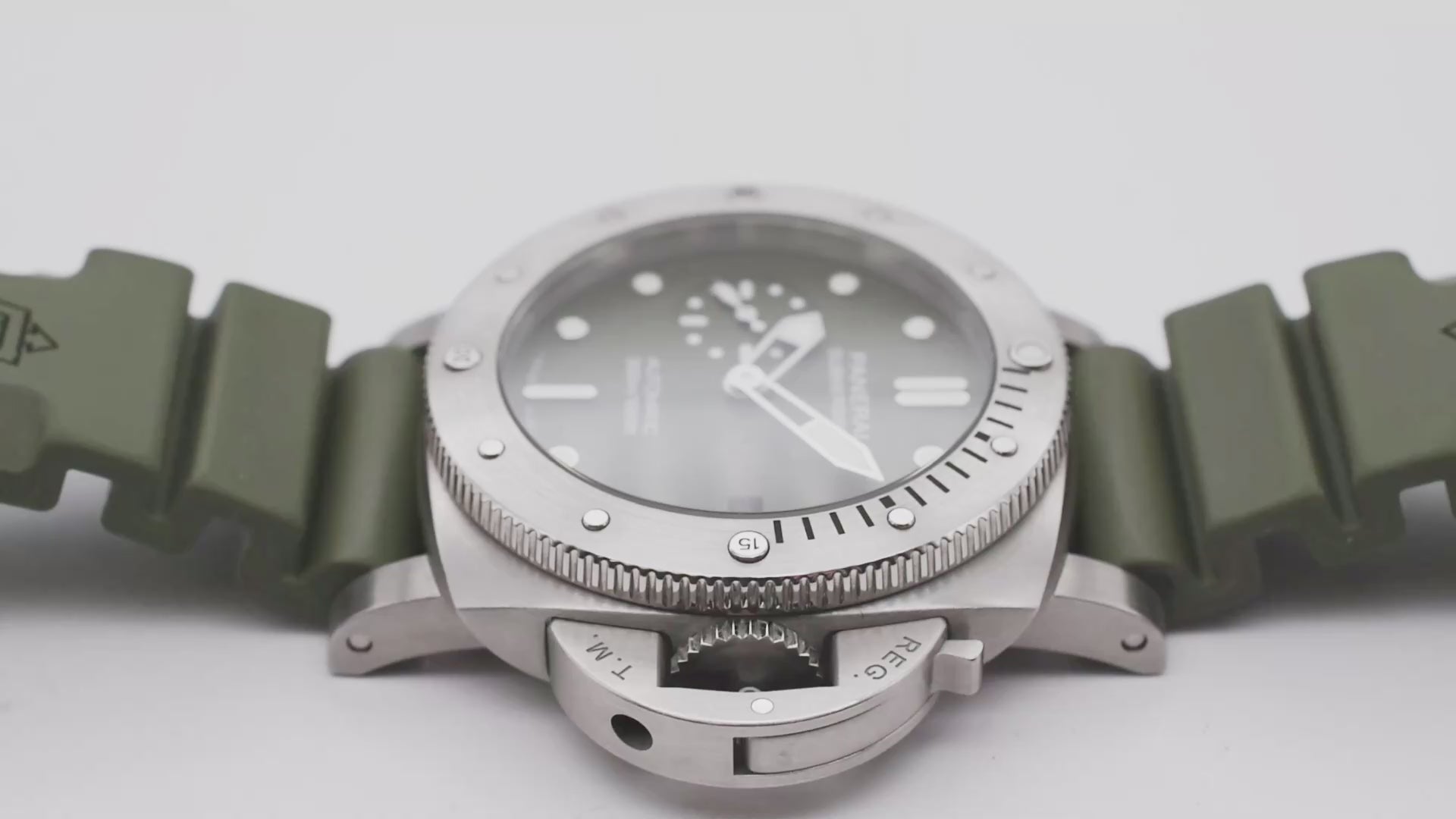 Panerai Submersible 1950 Verde Militare 42mm PAM01055 Box & Papers