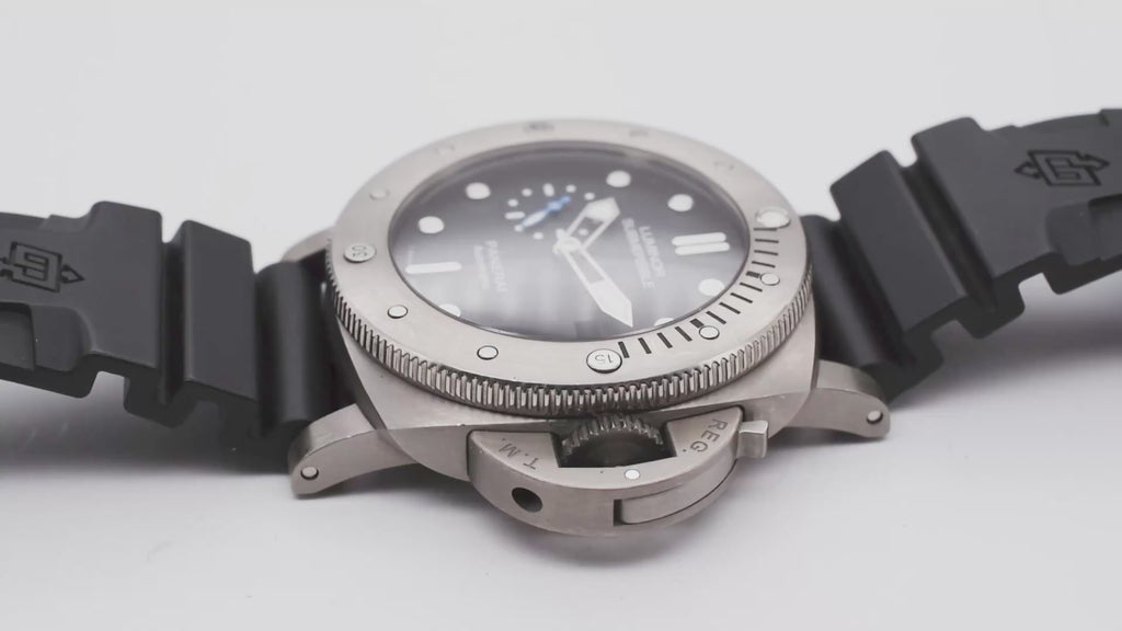 Panerai Submersible Titanium 47mm 2018 Box & Papers PAM01305