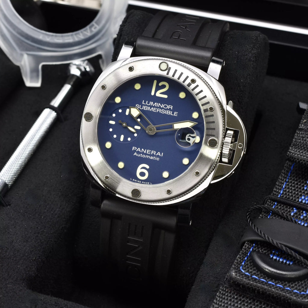 Panerai Submersible 100 Units Edition PAM00731 2017