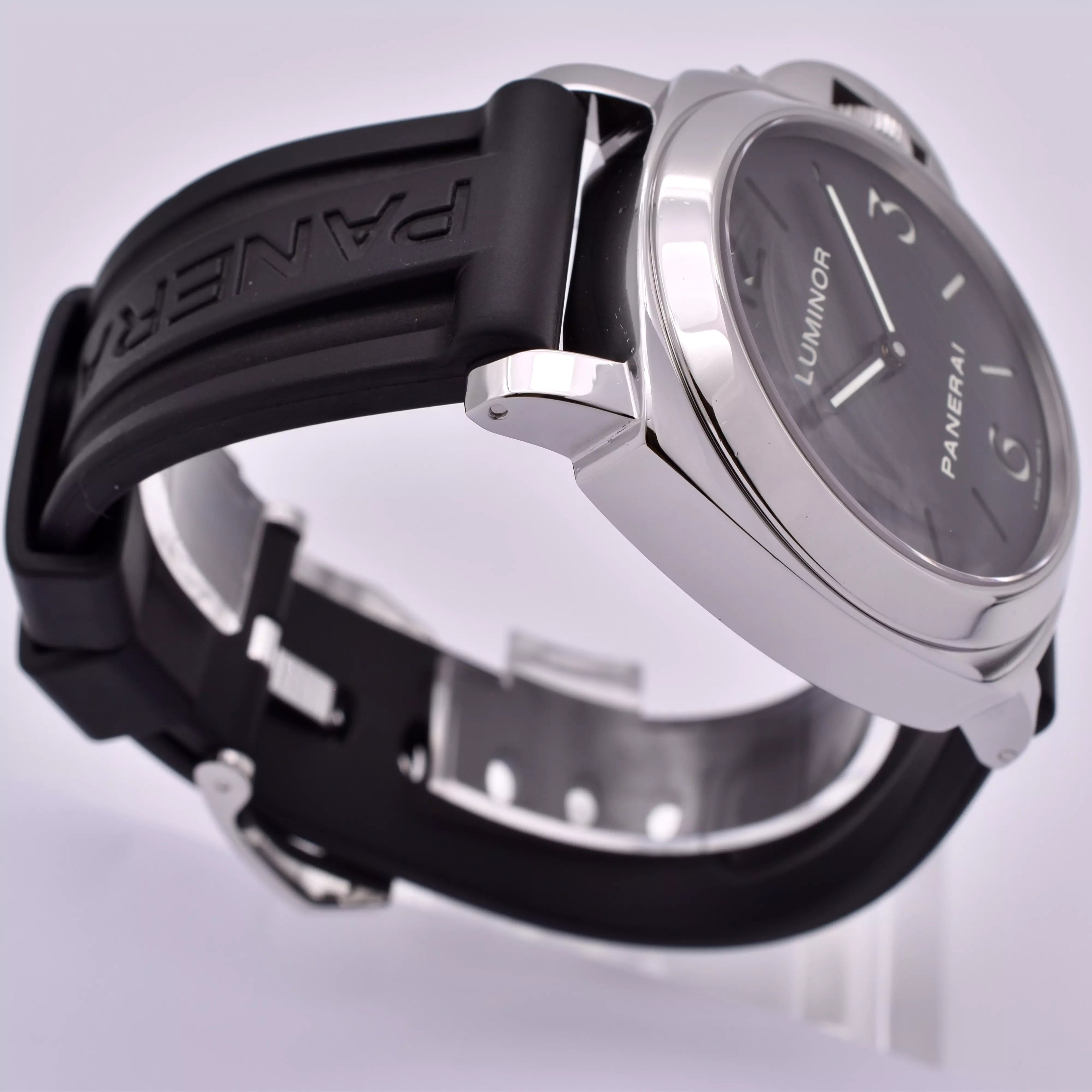 Panerai Luminor 44mm Stainless Steel PAM00112 2010