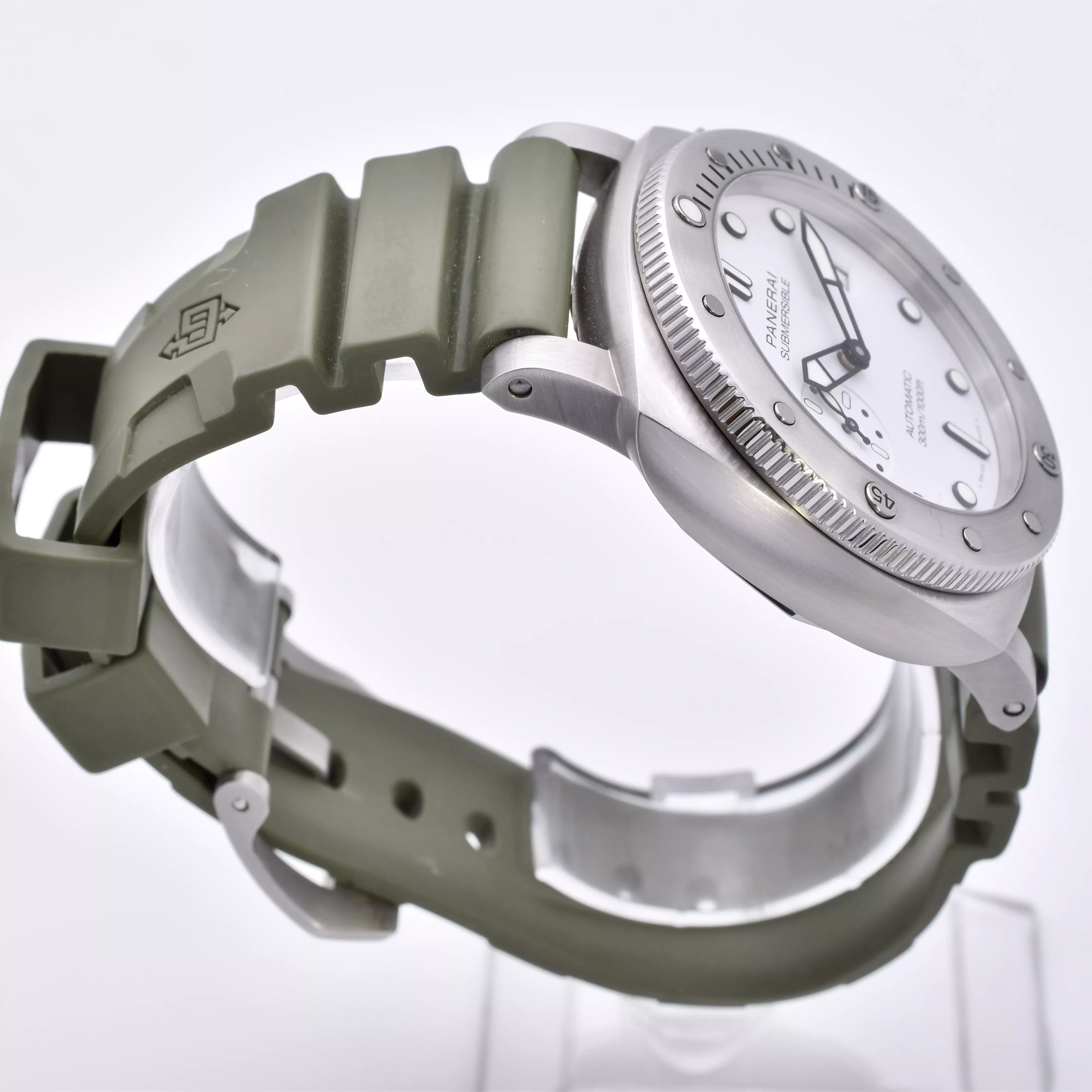 Panerai Submersible 44mm 2022 PAM01226 2022