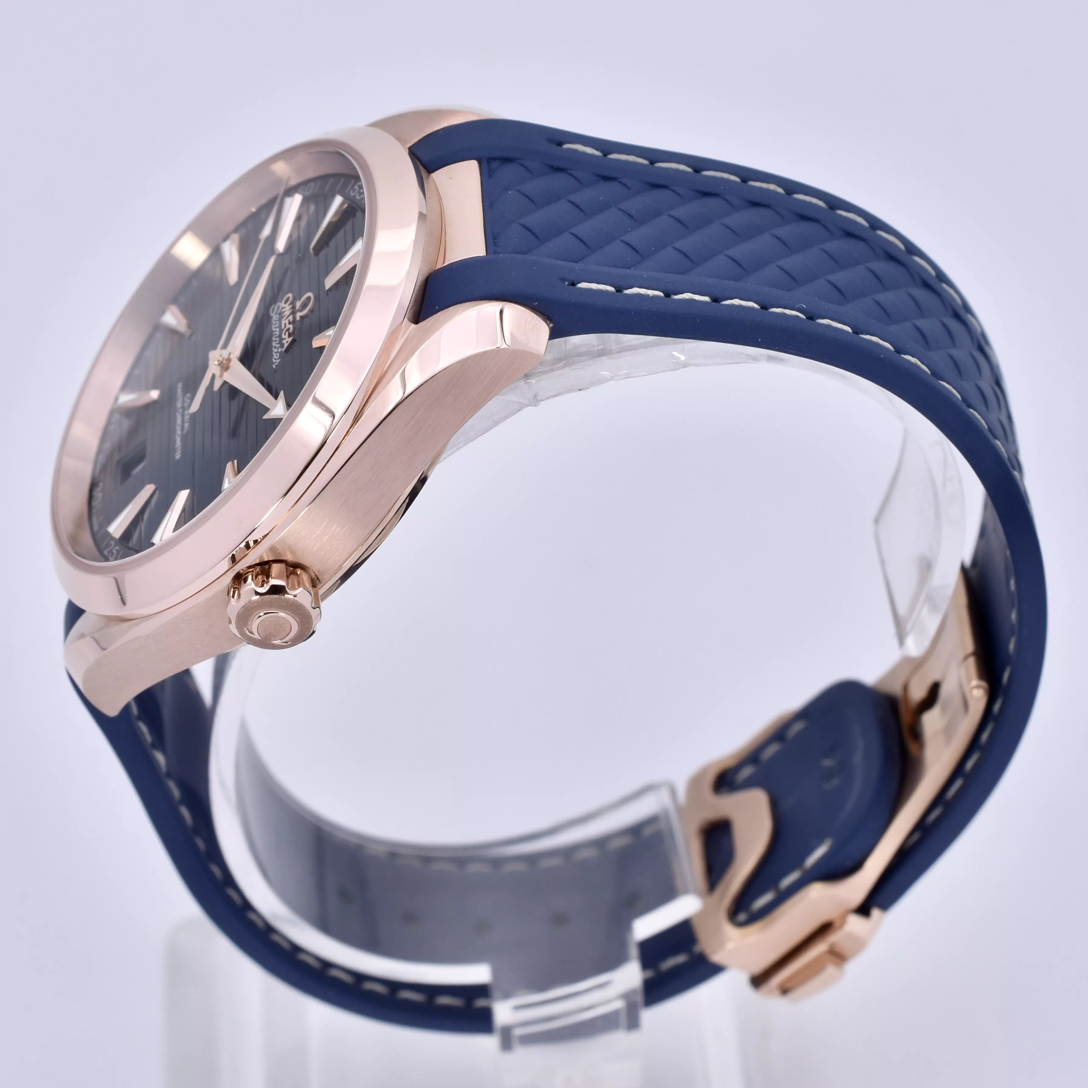 OMEGA Seamaster Aqua Terra 18K Sedna Gold 2022 220.52.41.21.03.001 2022