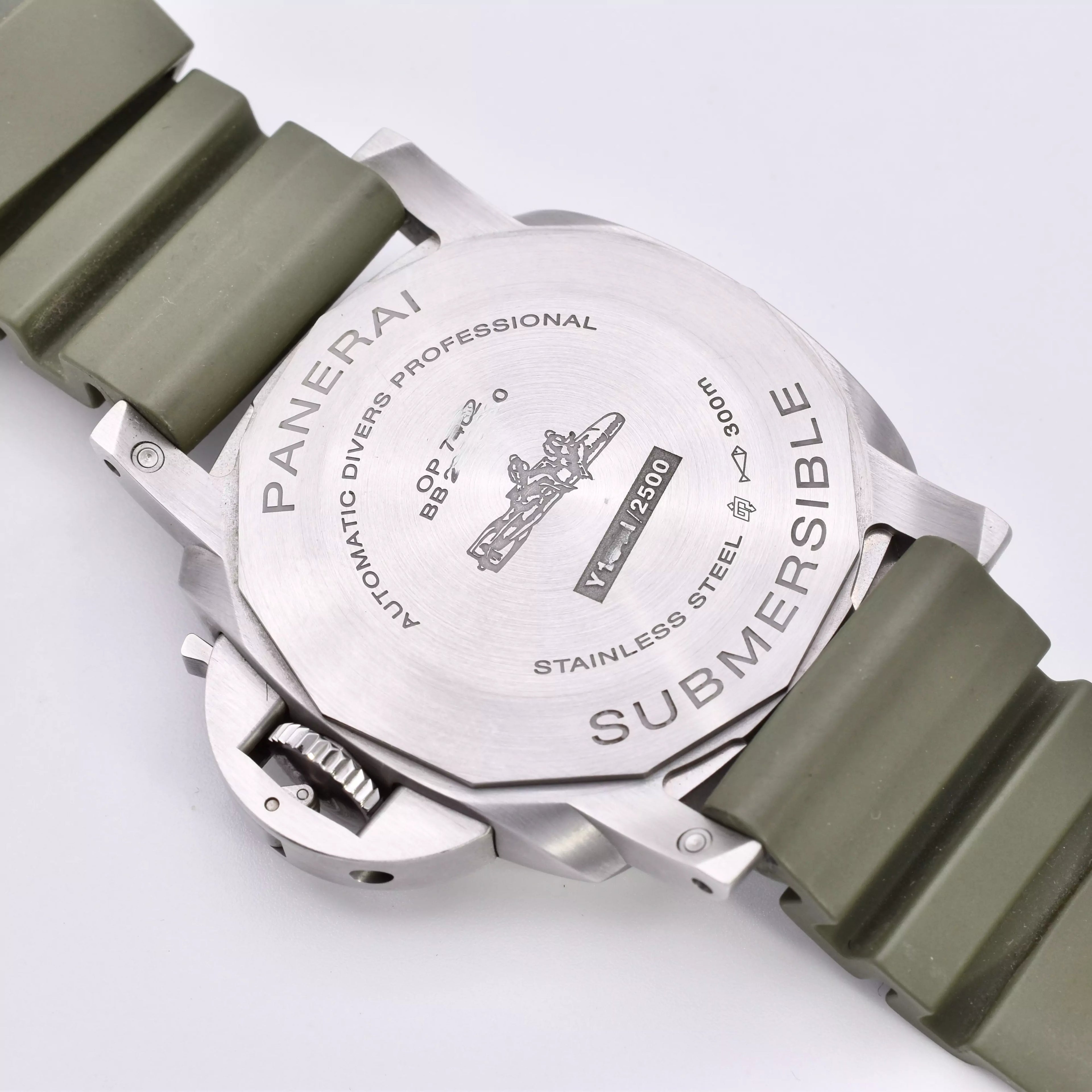 Panerai Submersible 44mm 2022 PAM01226 2022