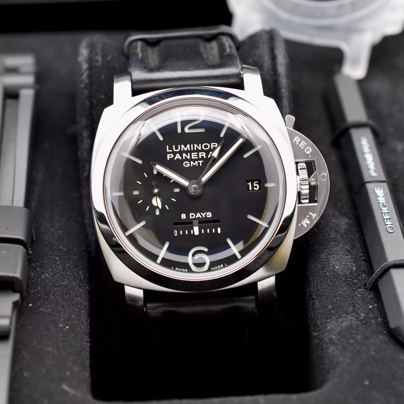 Panerai Luminor GMT Dot Dial PAM00233 2008