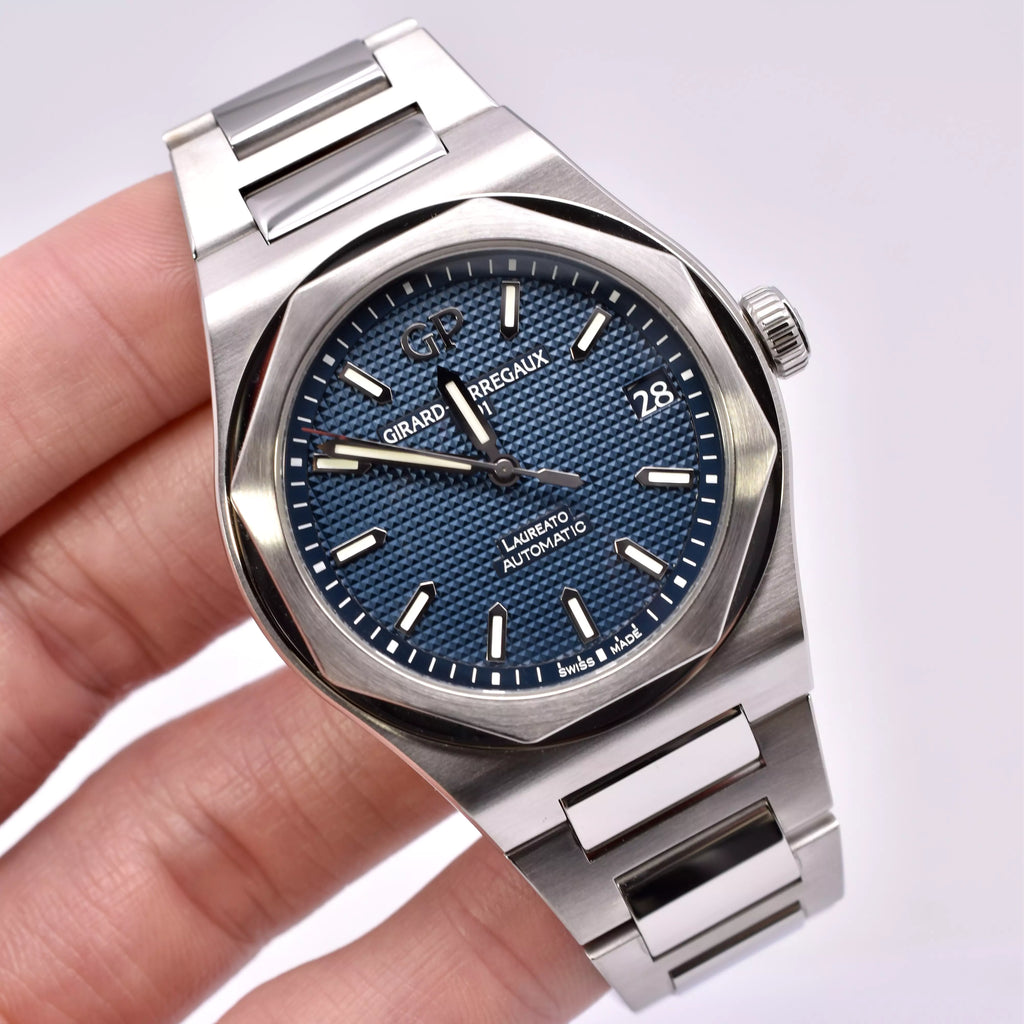 Girard Perregaux Laureato Automatic 42mm 81010-11-431-11A 2022