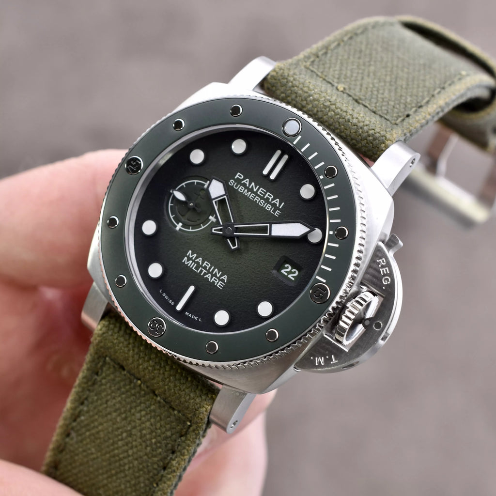 Panerai Submersible 44mm 2025 PAM01697 2025