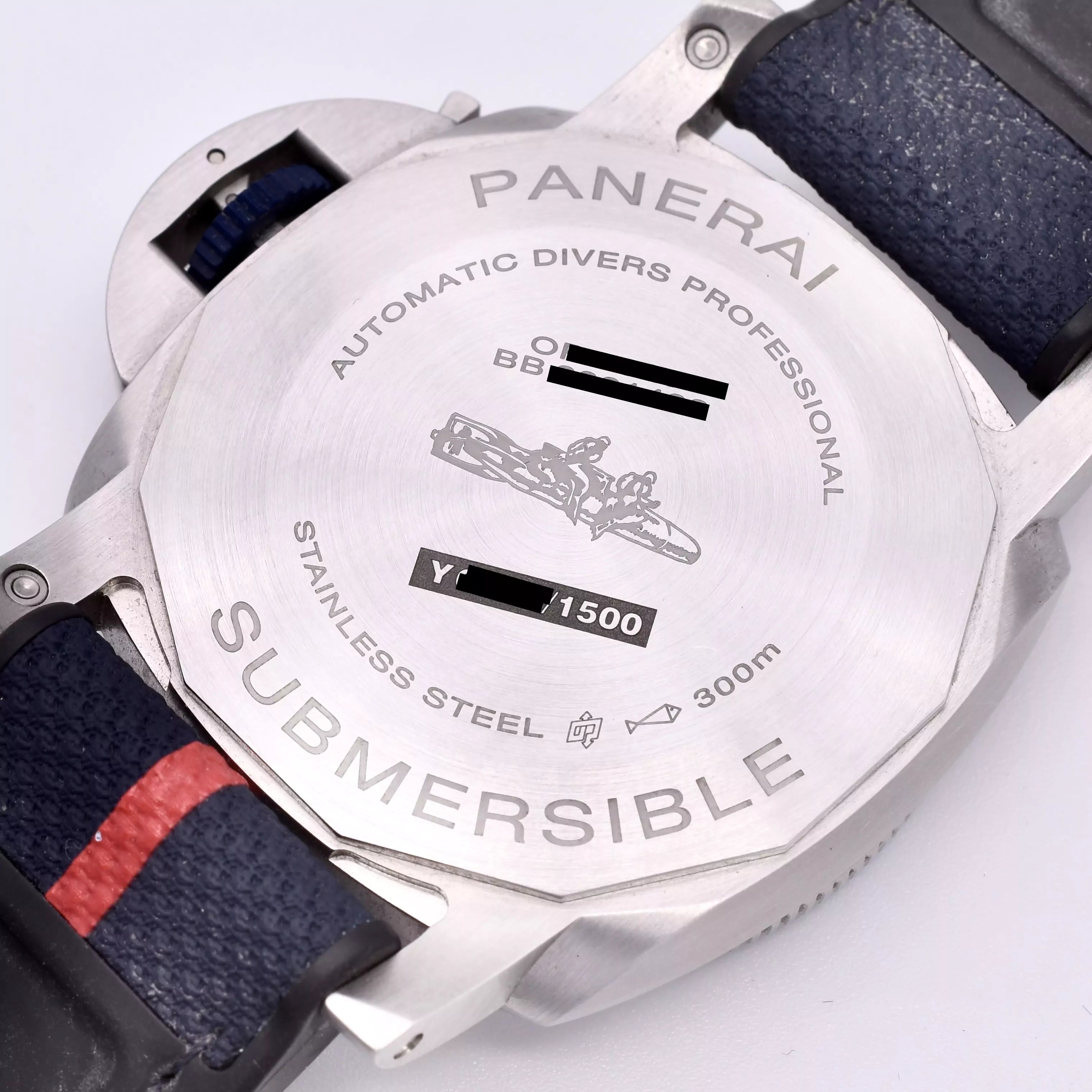 Panerai Submersible Luna Rossa 44mm PAM01391 2023